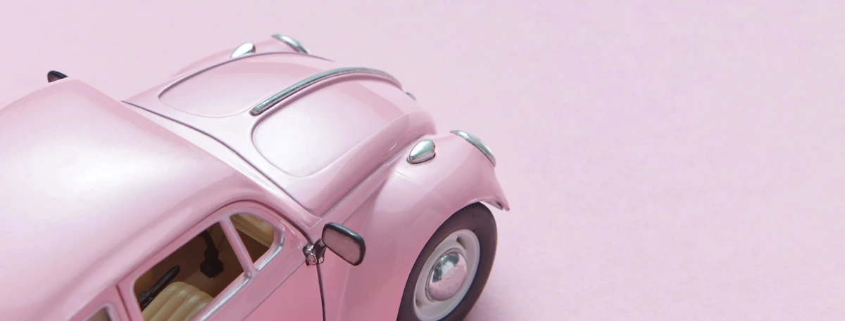 Header - roze - auto - pexels