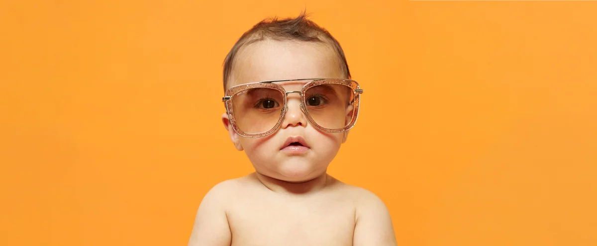 header - baby - zonnebril - fashion - myrthe giesbers