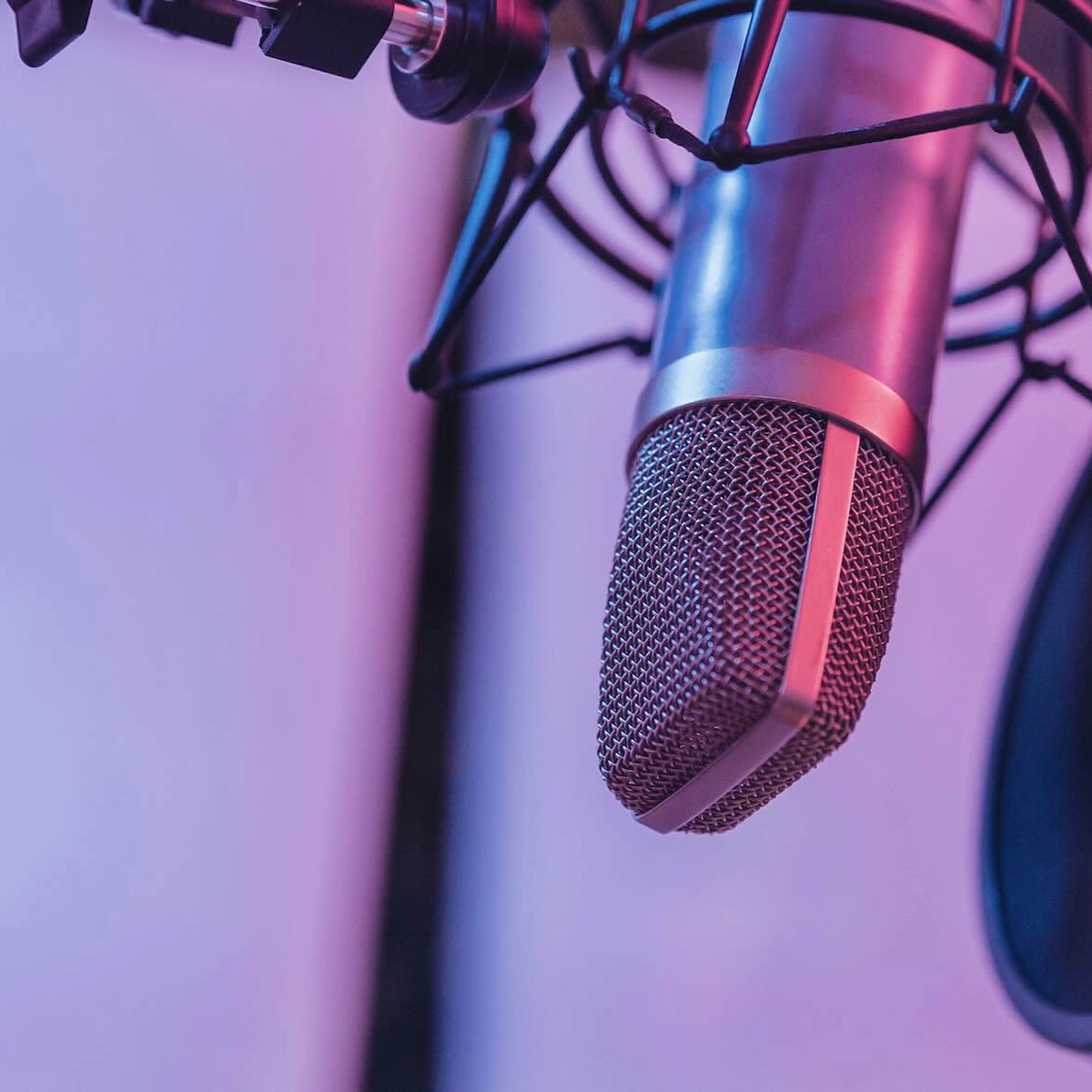 Header - microfoon - zingen - studio - pexels