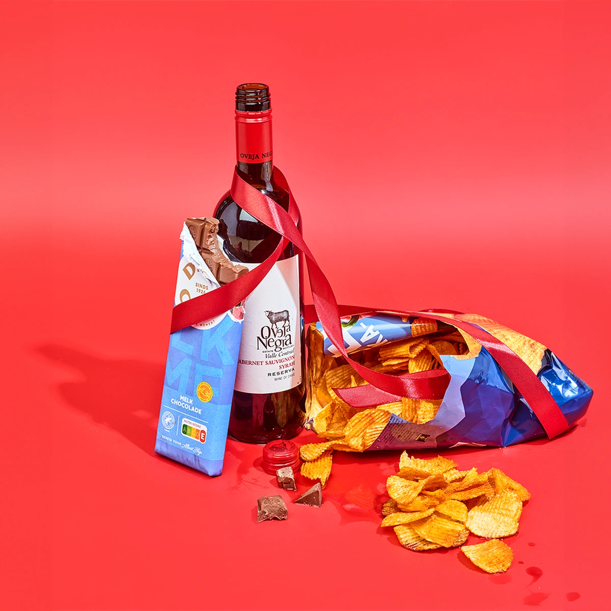 2024 -01-header-still-coverstory-konttegenkrip-wijn-chocolsde-chips-fotografie-tomtenseldam