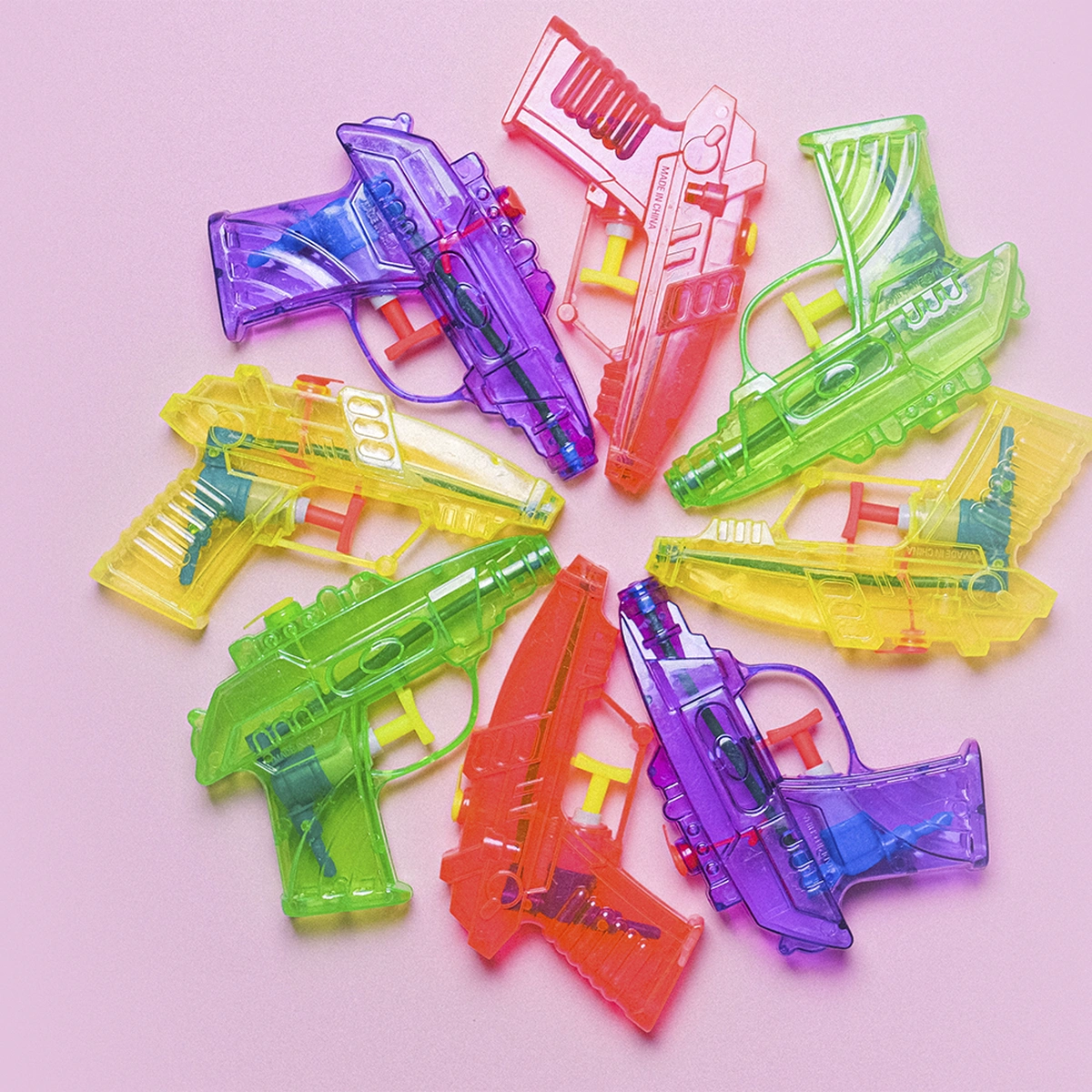 header - waterpistool - speelgoed - pistool - pexels
