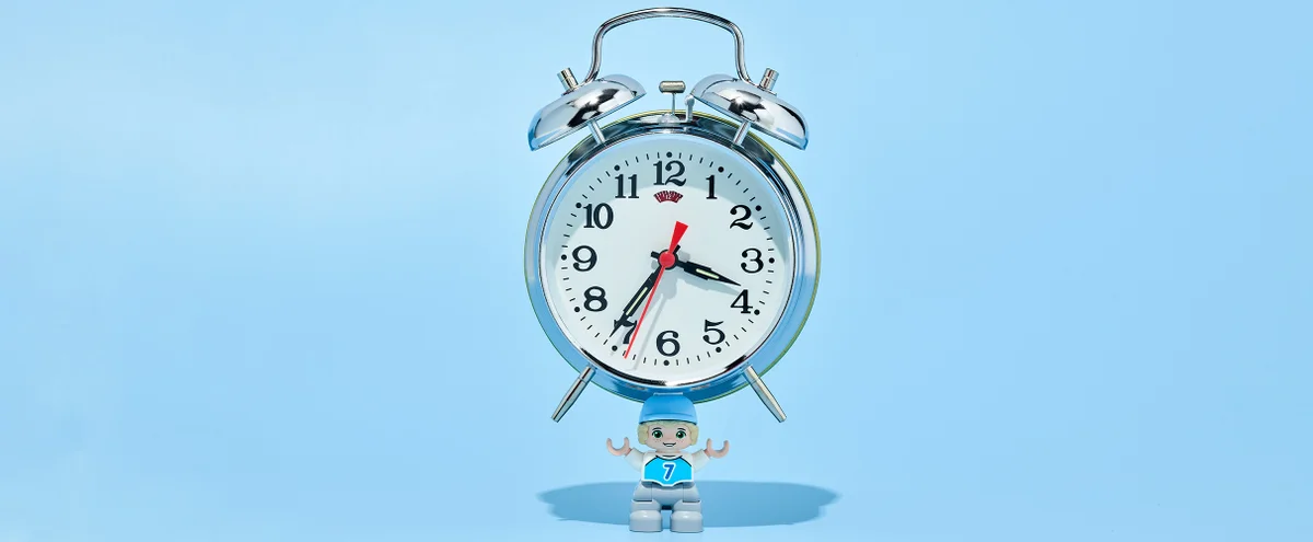 header - wekker - tijd - cijfers - speelgoed - klok - tom ten seldam