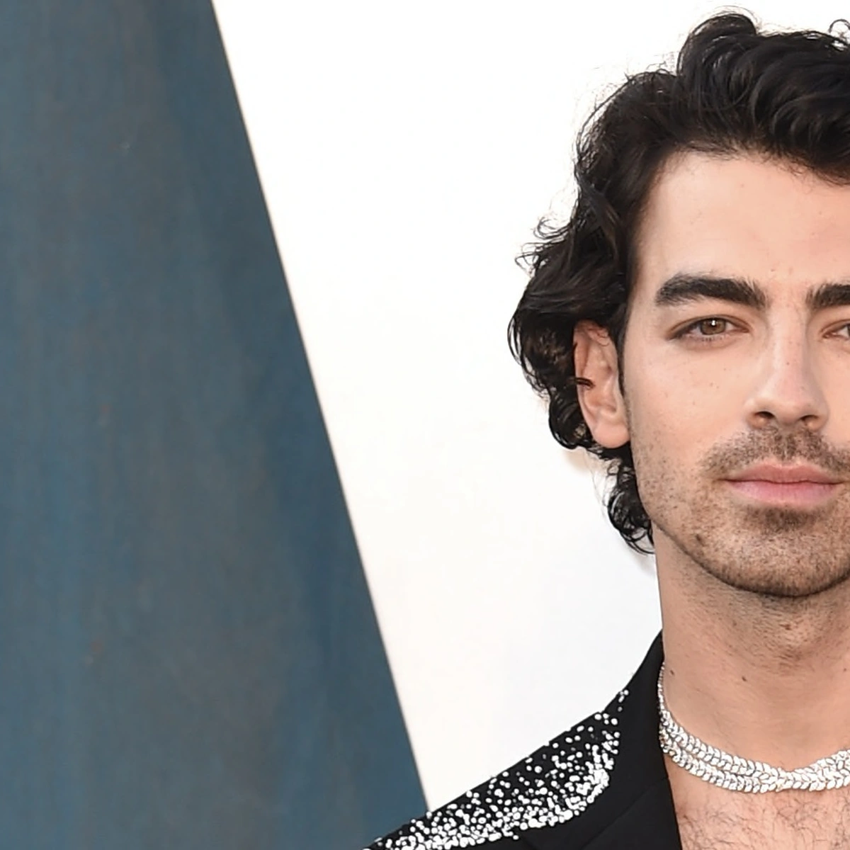 Joe Jonas - Jonas Brothers - Oscars - rode loper