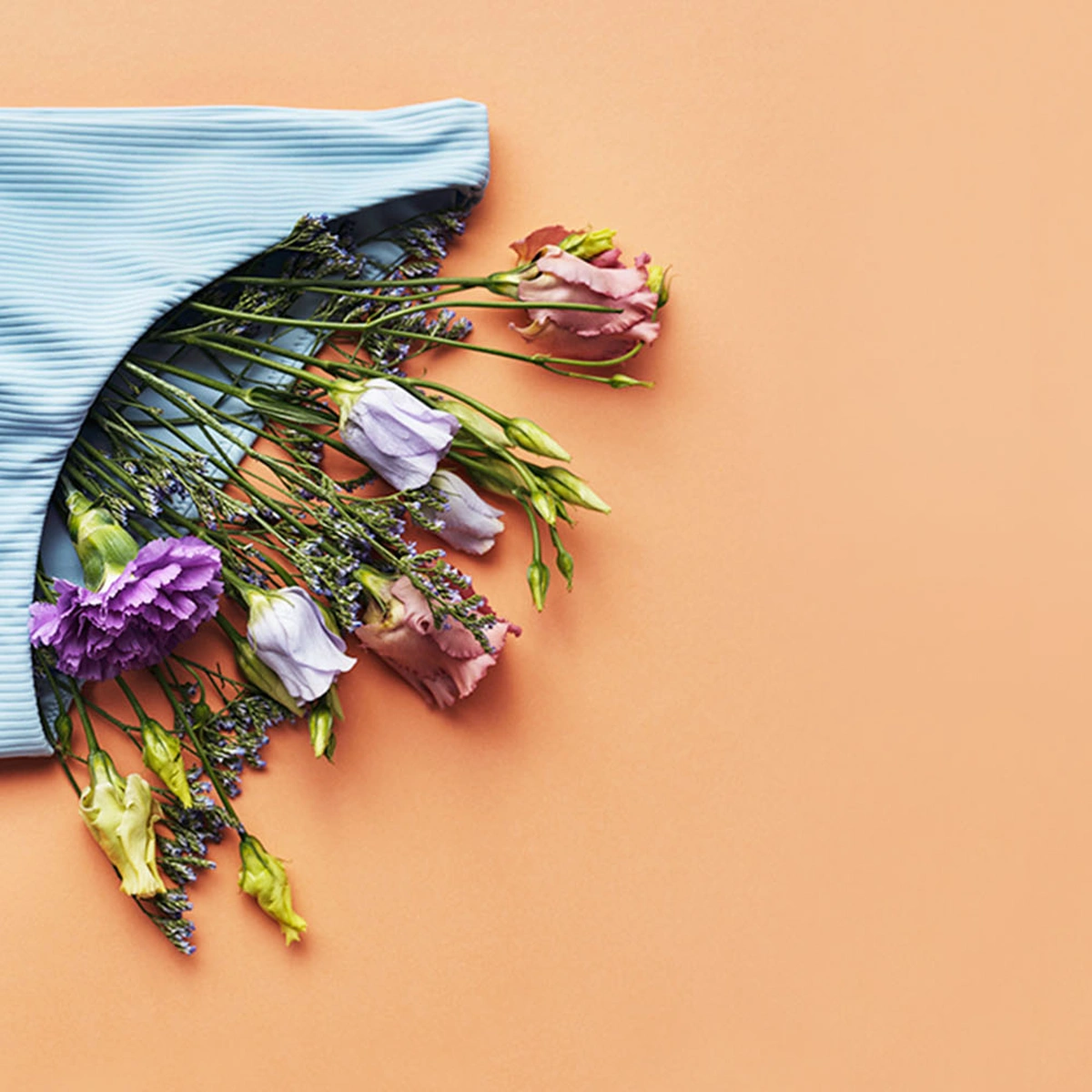 hero - onderbroek - bloemen - blauw - lingerie - pexels