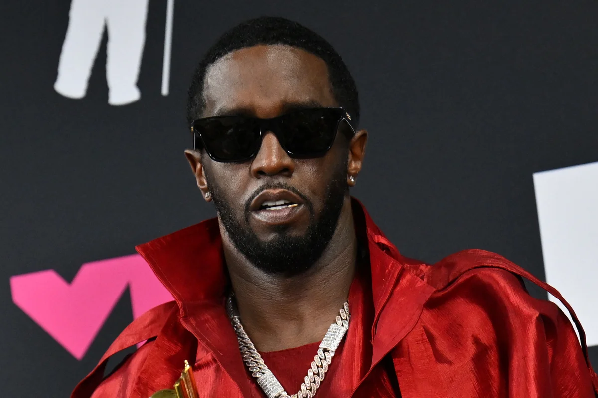 Diddy moet half miljoen aan NBC betalen voor mislukte smaadzaak