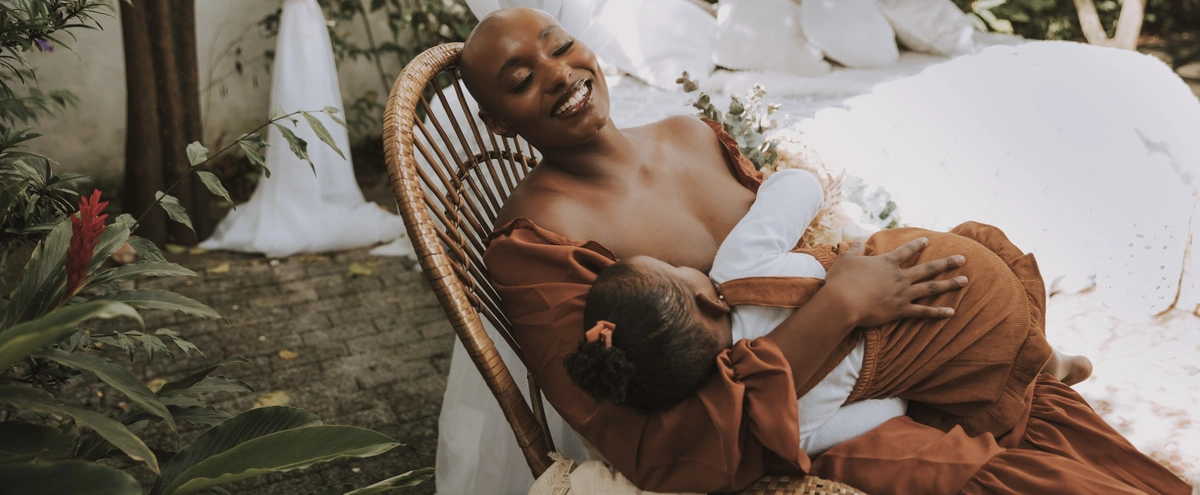 Borstvoeding - moeder - dochter - pexels