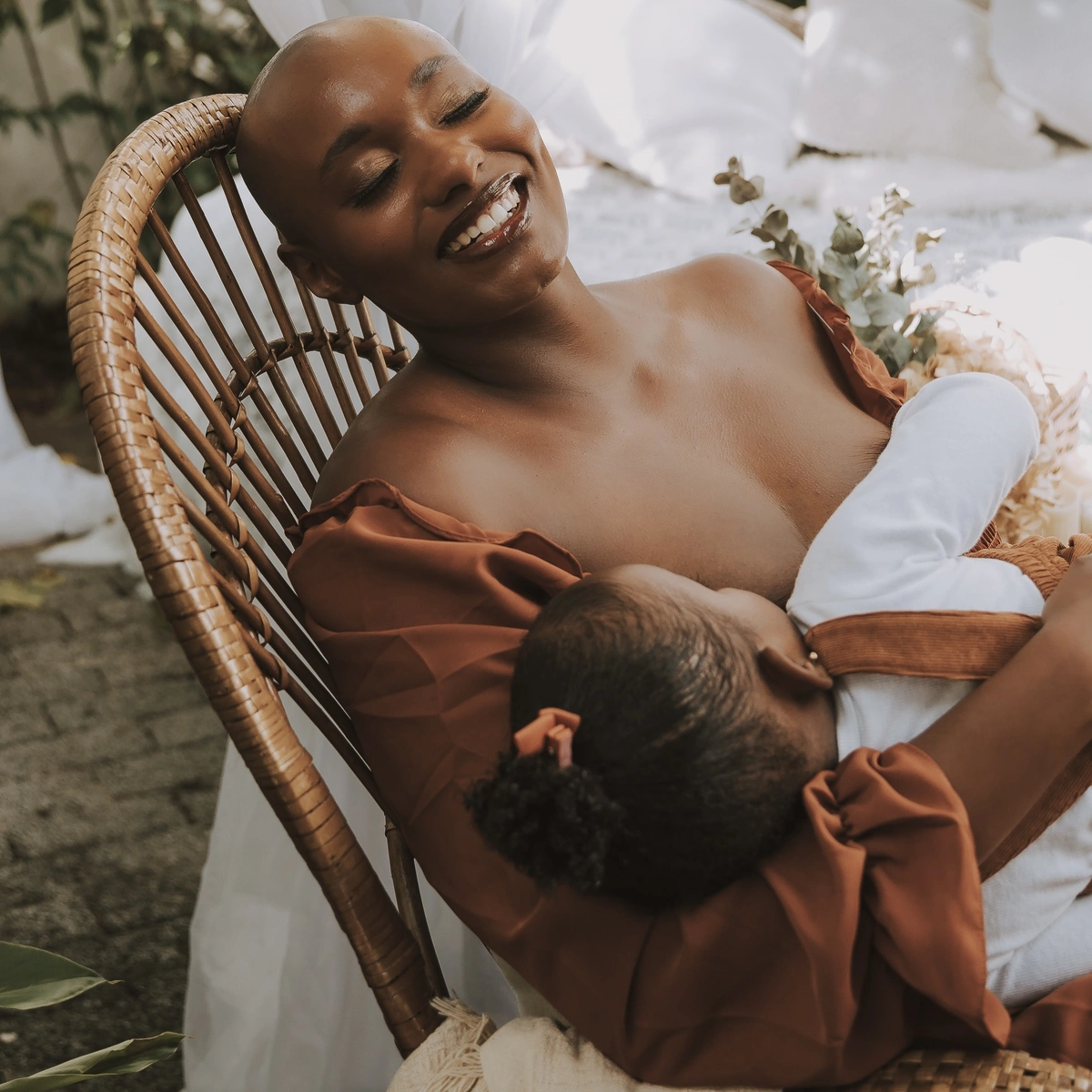 Borstvoeding - moeder - dochter - pexels