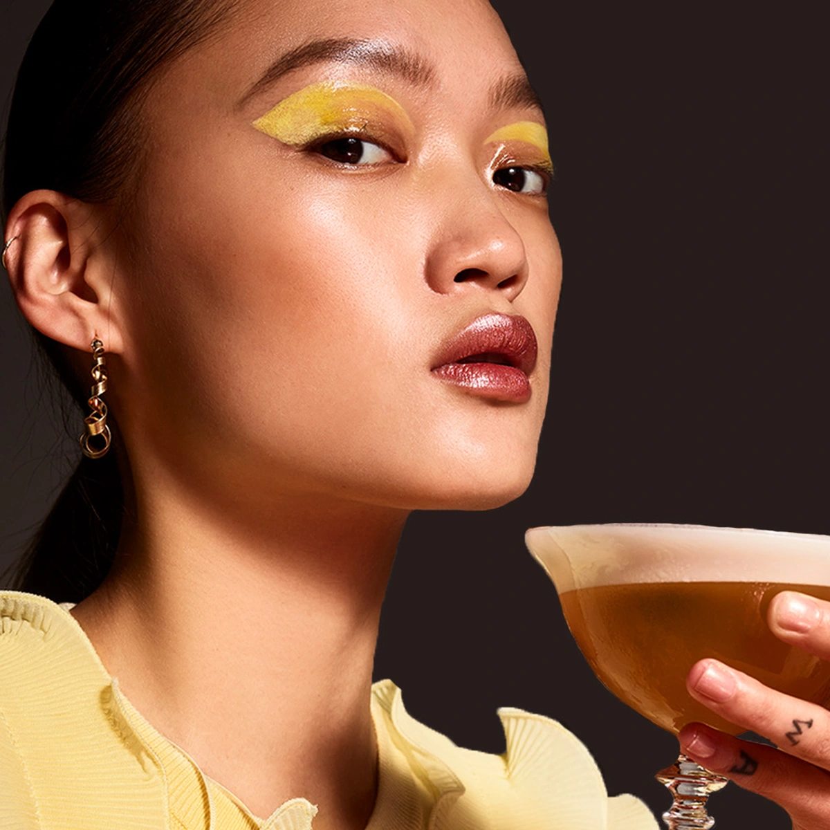 header - wijnglas - drank - beauty - elise haman