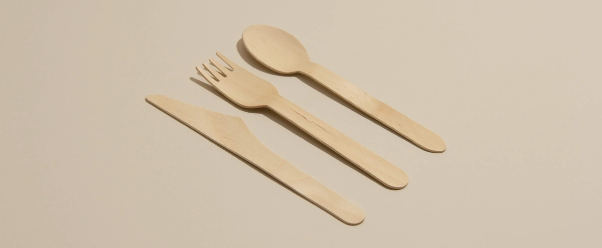 Header - hout - bestek - lepel - vork - mes - Unsplash