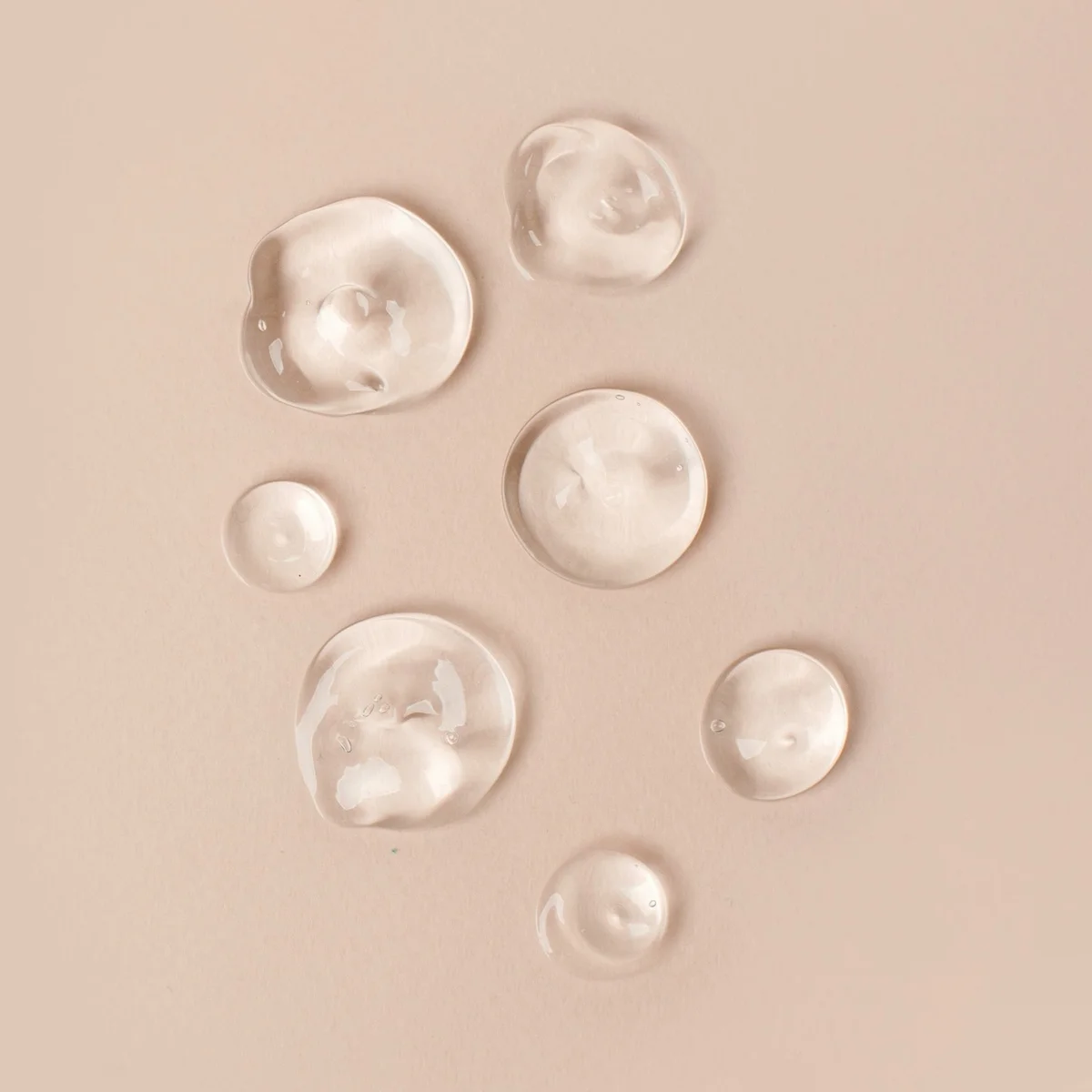 Header - olie - huid - product - vocht - druppel - water - skincare - shutterstock