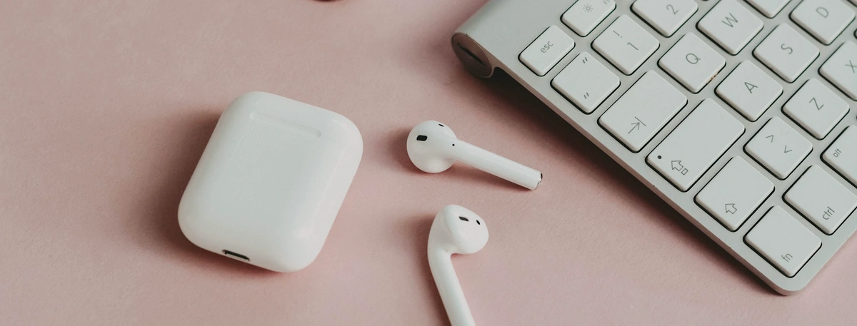 Unsplash, AirPods, oortjes, muziek