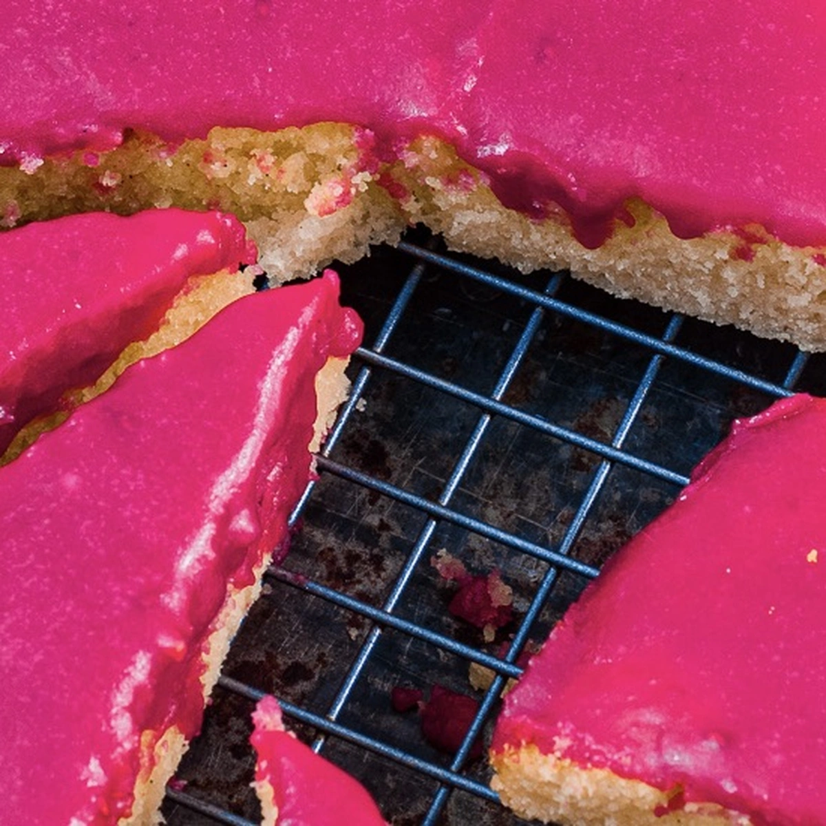 Header - roze koeken taart - Chickslovefood - fokking makkelijk recept