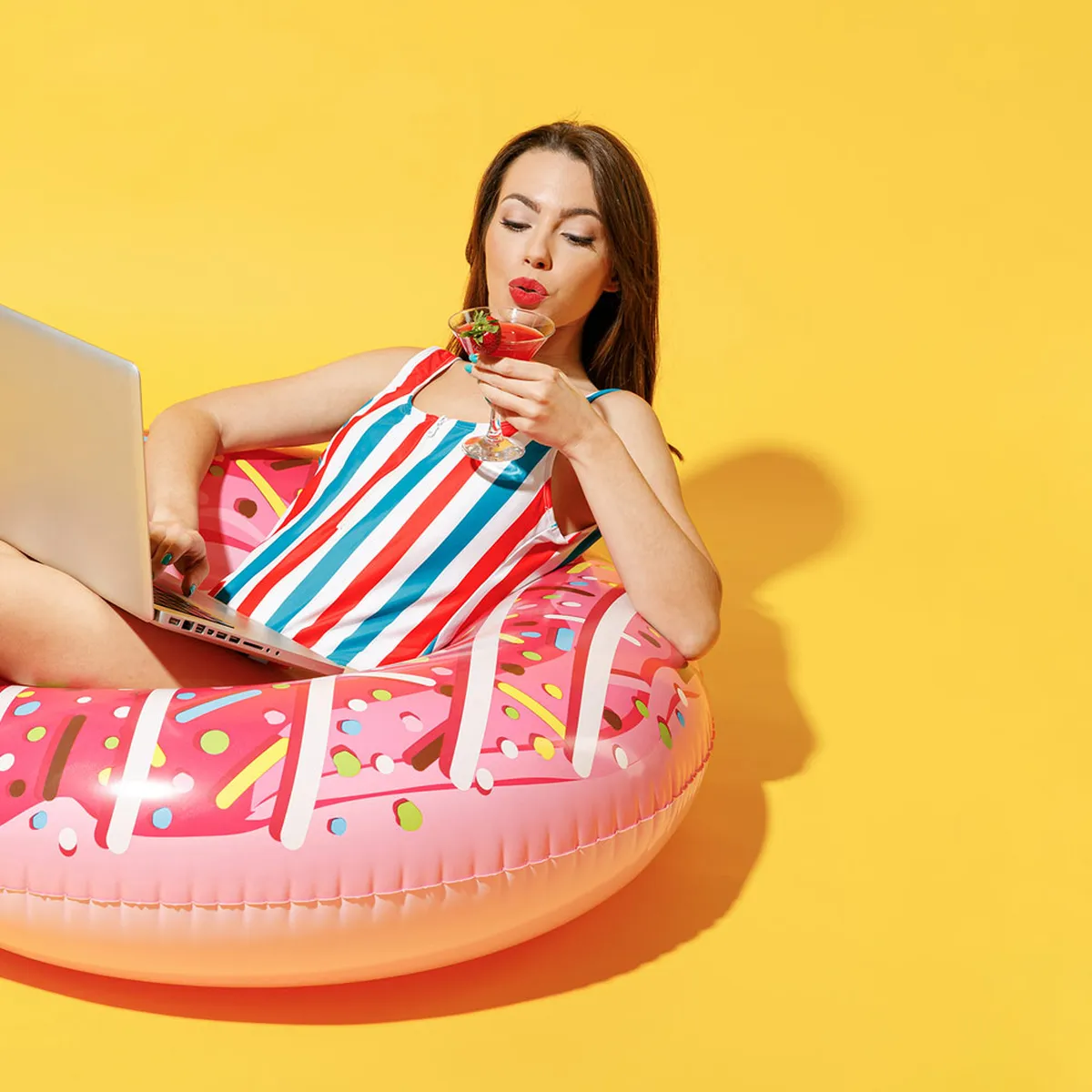Deze uitvouwbare Aldi-strandstoel, die alles comfortabel maakt, vliegt de winkels uit