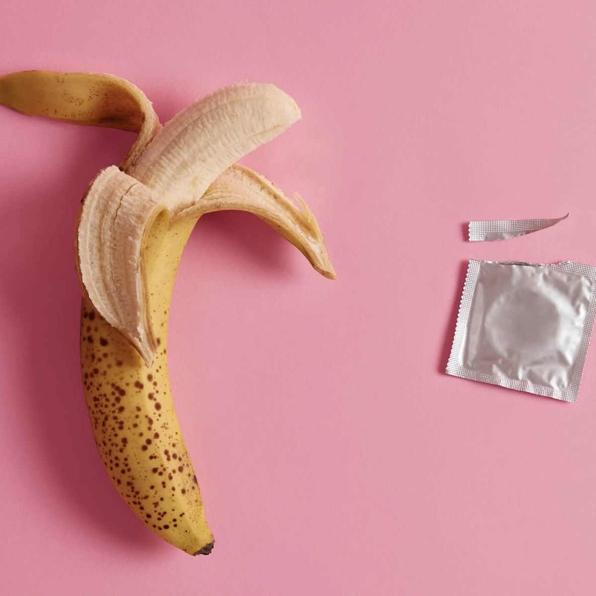 condoom banaan seks - Freepik - header