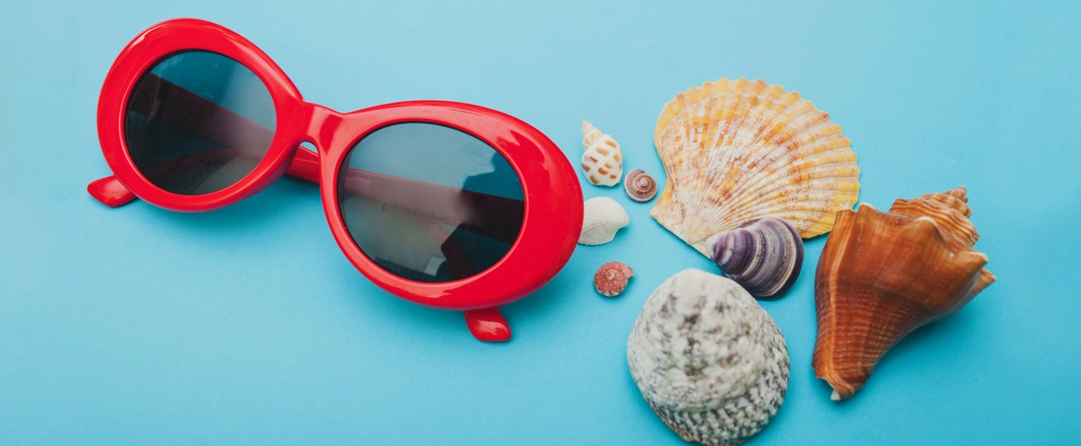 zonnebril - zomer - Freepik - header 