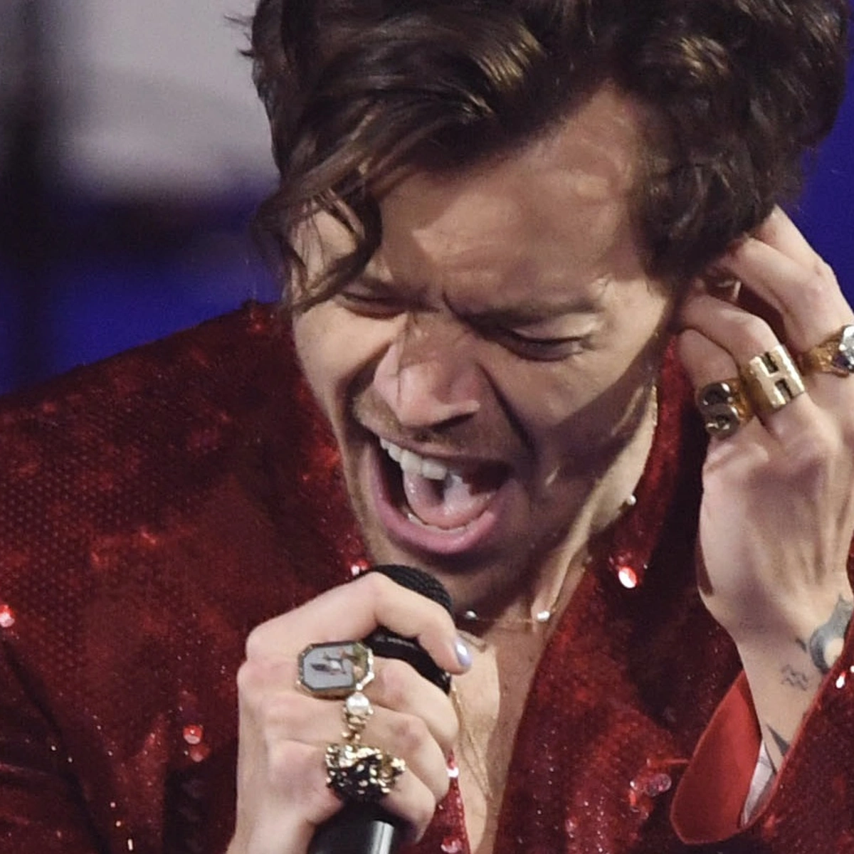Header - Harry Styles - grammy's - zingen - microfoon - BrunoPress