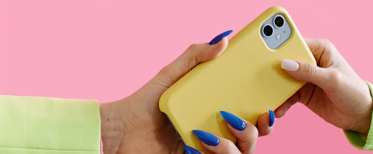 hero - telefoon - mobiel - handen - smartphone - pexels