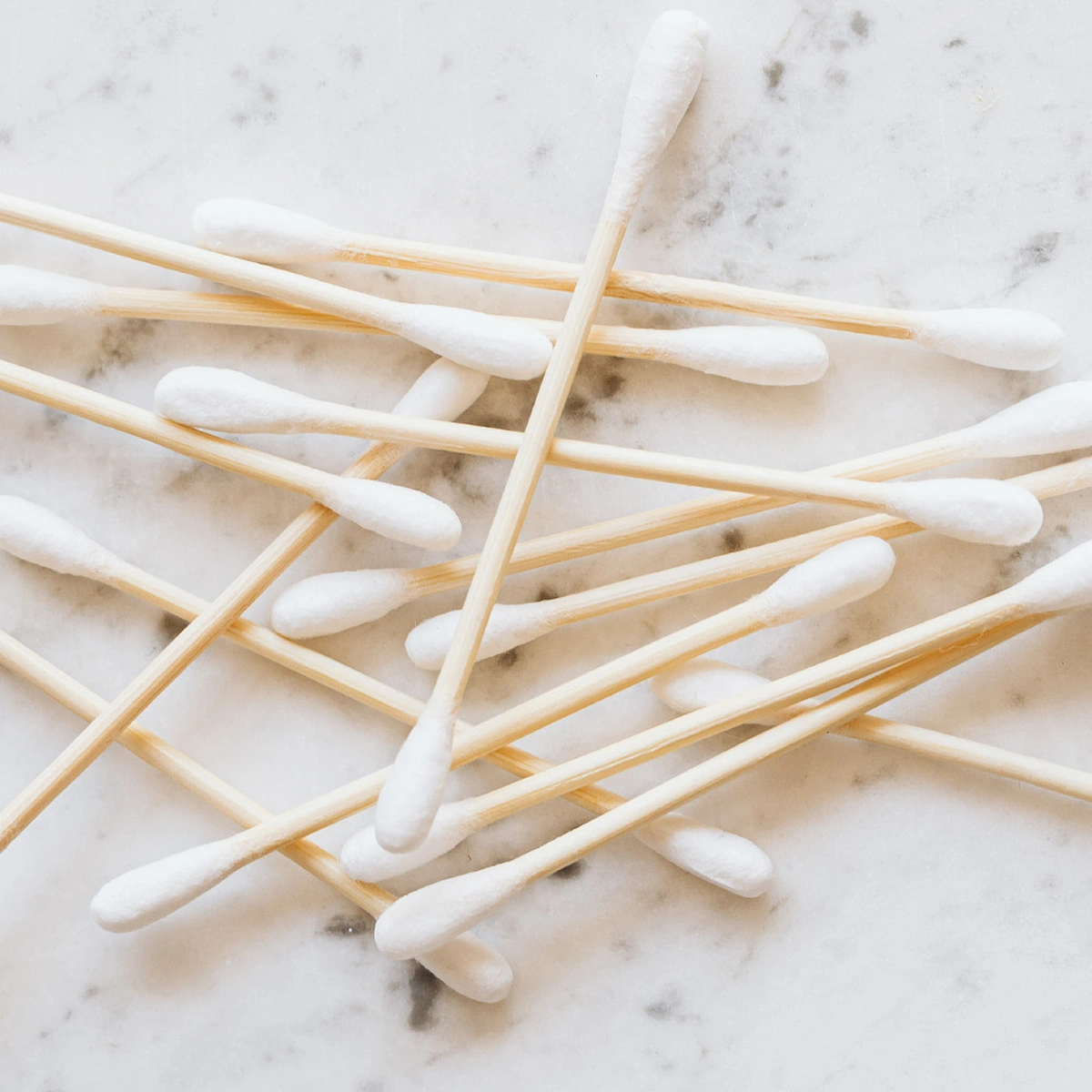 header - wattenstaafje - oor - oren - schoonmaken - pexels