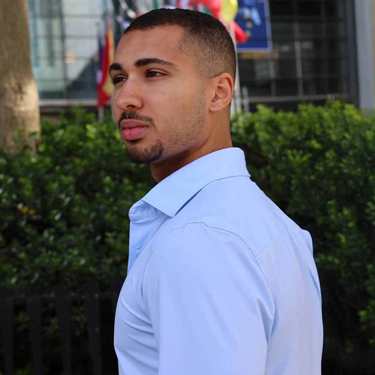 Header - Quin Blokzijl - real life - van europees parlement naar vuilnisman