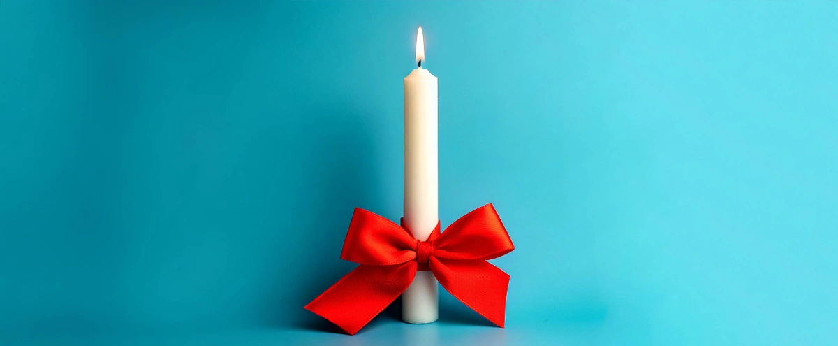 Dinerkaars - strik - kaars - beeld AI generated