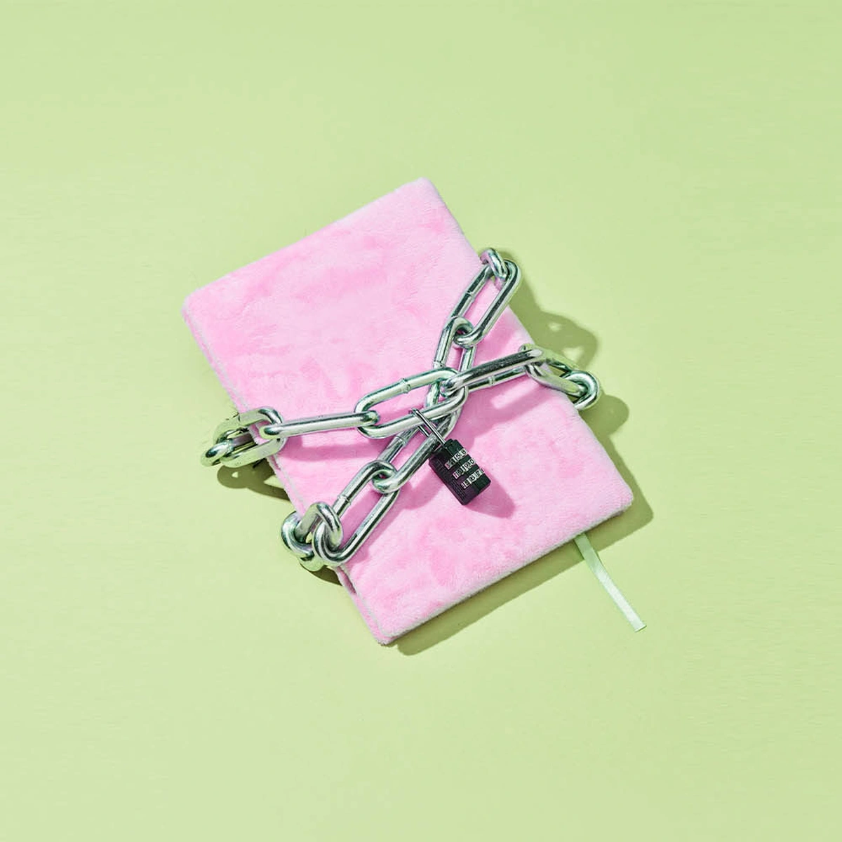 08 2024 - Dagboek - slot - ketting - geheim - Coverstory - Fotograaf Tom ten Seldam - Header