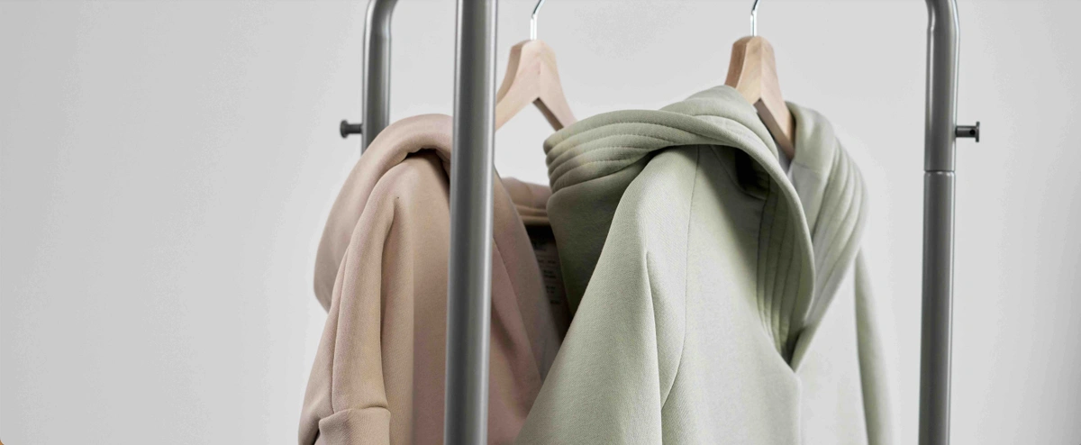 Trui - hoodie - kleding - pak - hangrek - outfit - pexels