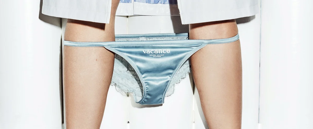 Header/hero - ondergoed - onderbroek - string - slip - blauw - lingerie 