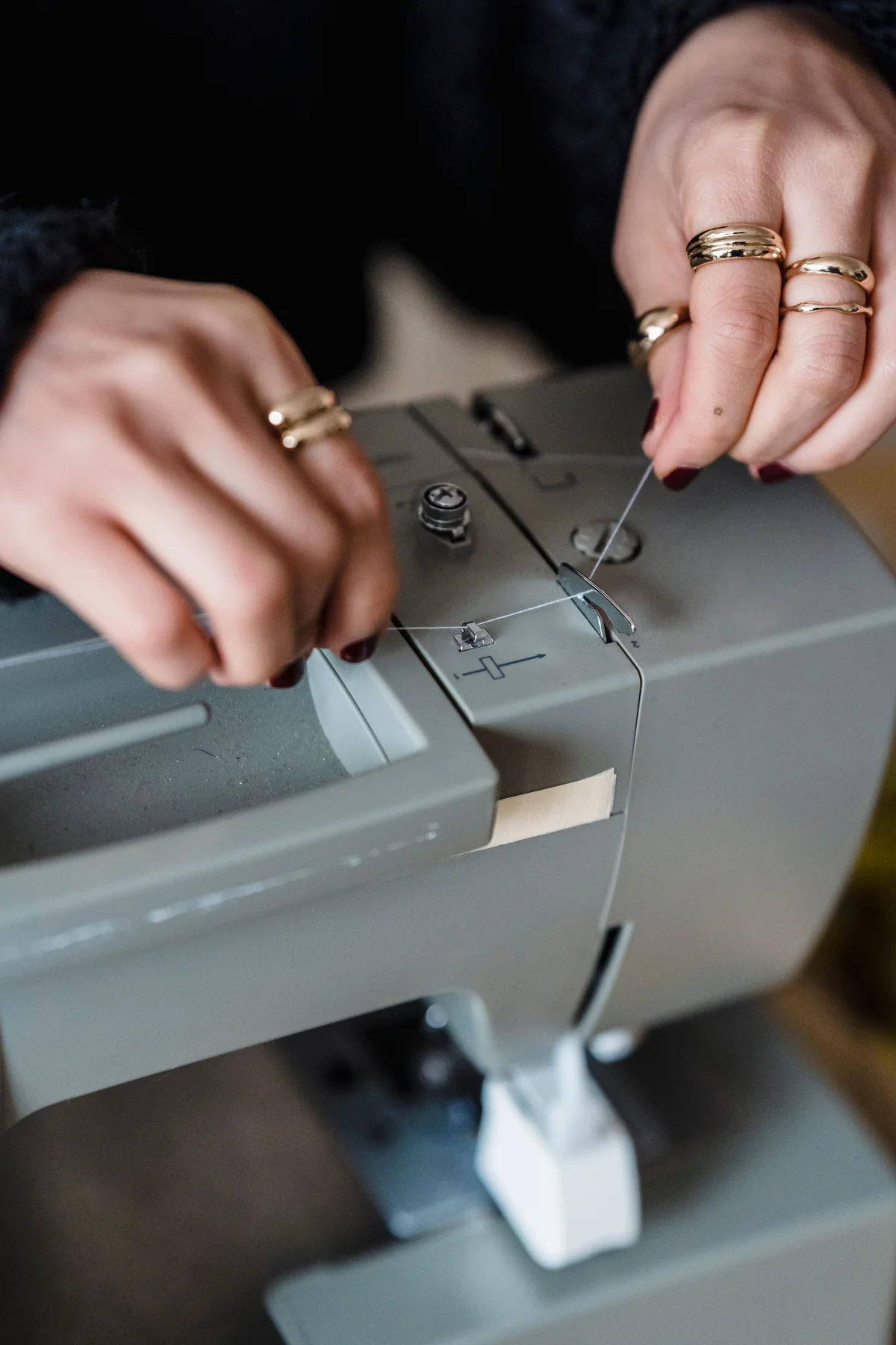 Vliegt de winkels uit: Aldi komt met een naaimachine voor nog geen twintig euro