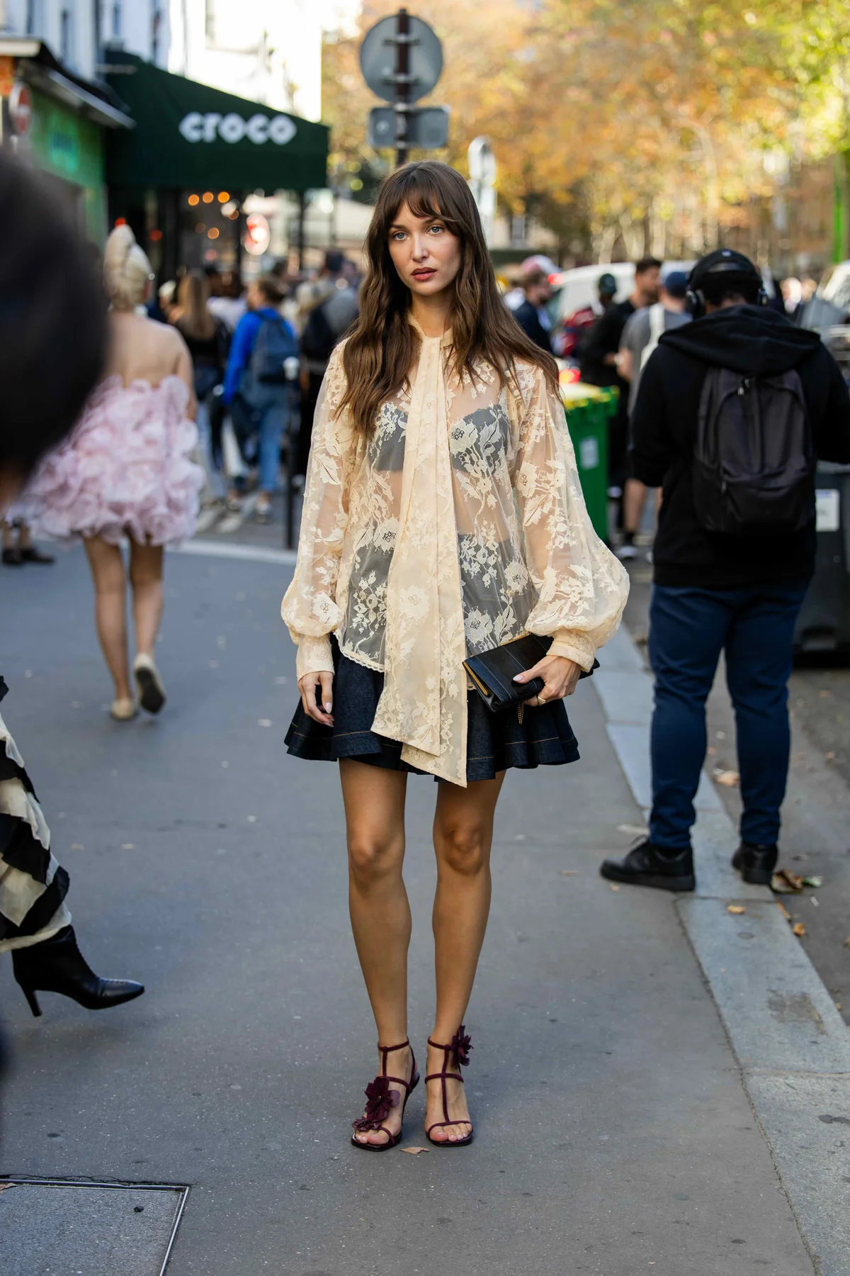 Deze 5 romantische blouses geven iedere outfit een chique look