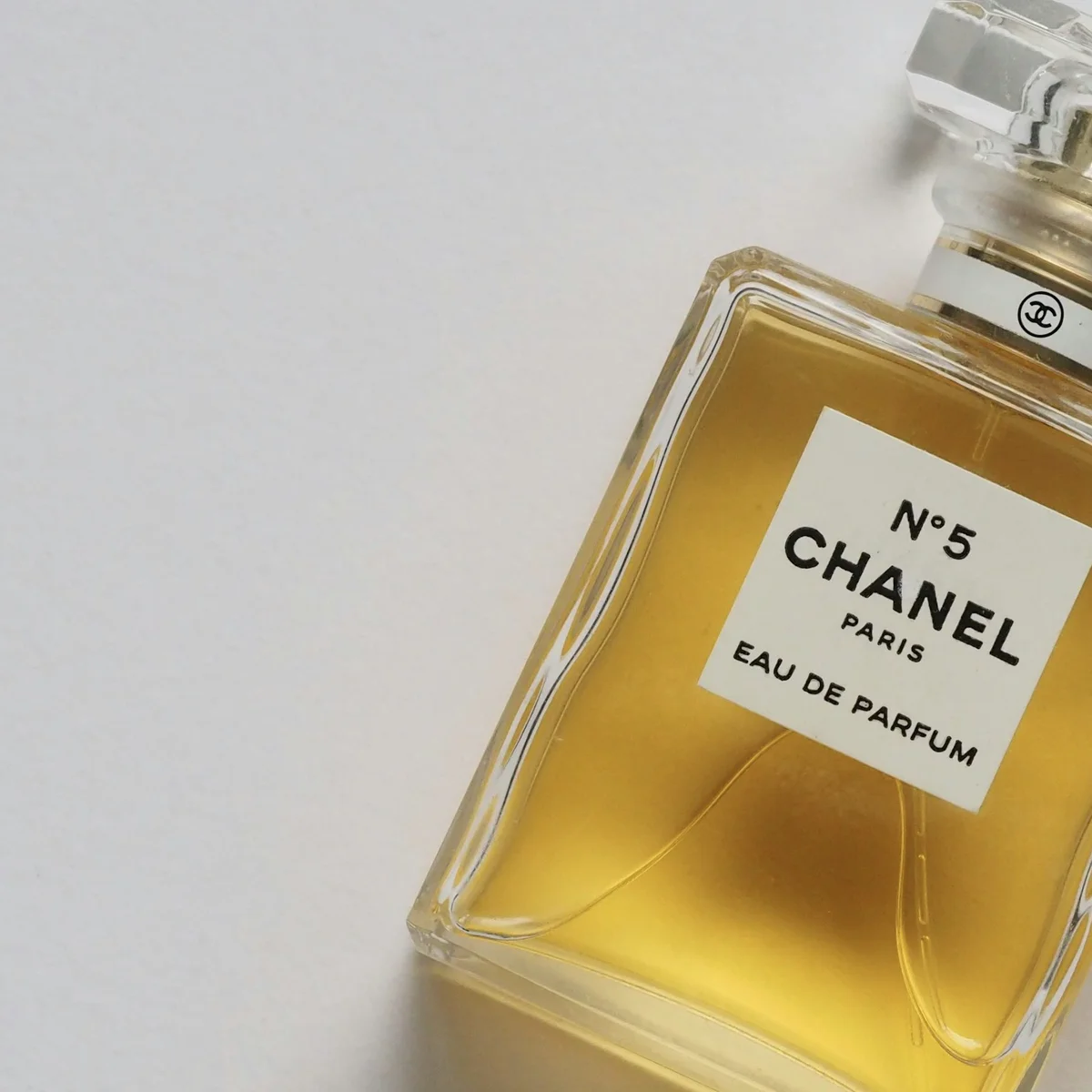 Header - parfum - chanel - geur - Unsplash