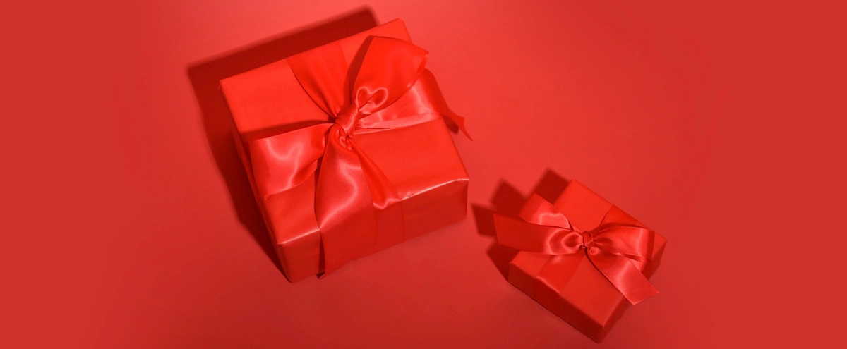 header - cadeau - kado - rood - sinterklaas - kerst - unsplash