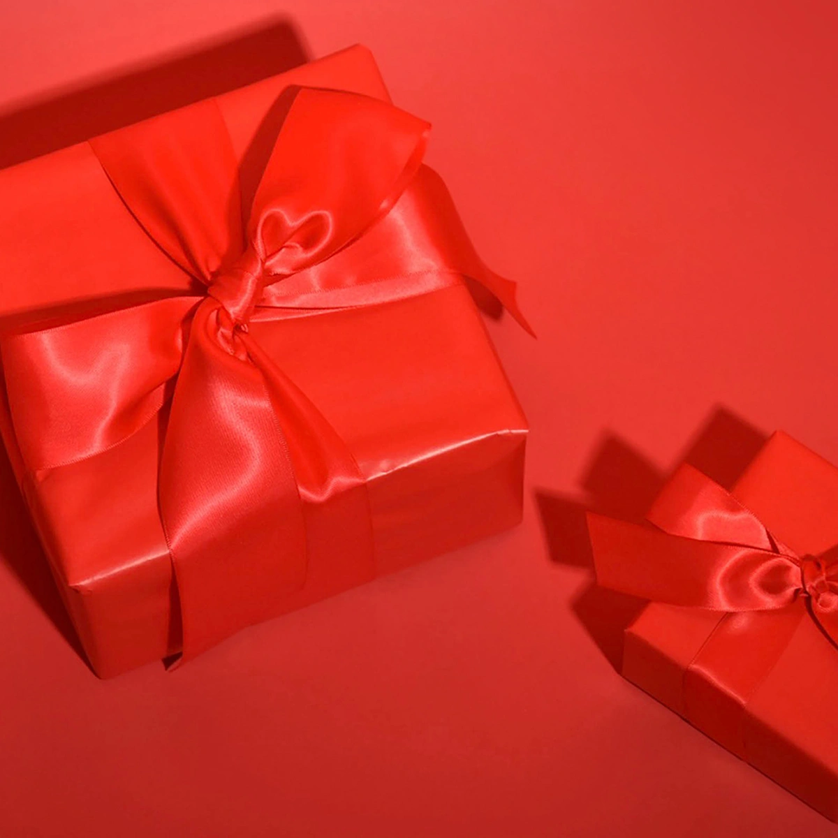 header - cadeau - kado - rood - sinterklaas - kerst - unsplash