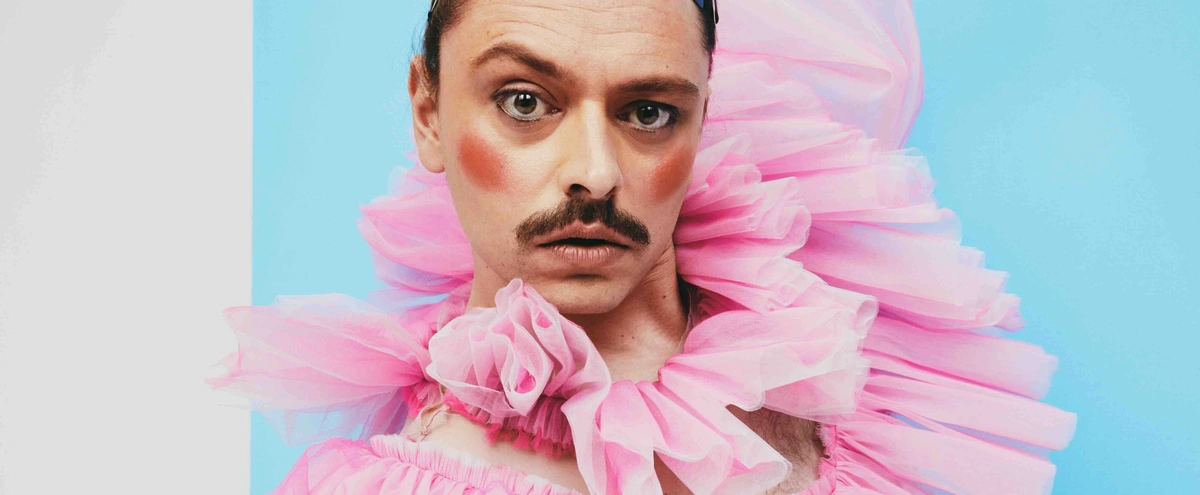 &C07 - 2020 - Stefano Keizers - Gover Meit - groot interview - jurk - rok - roze