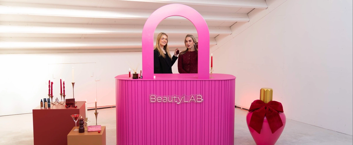 header - ICI PARIS XL - BeautyLAB - Cherry christmas - 2025