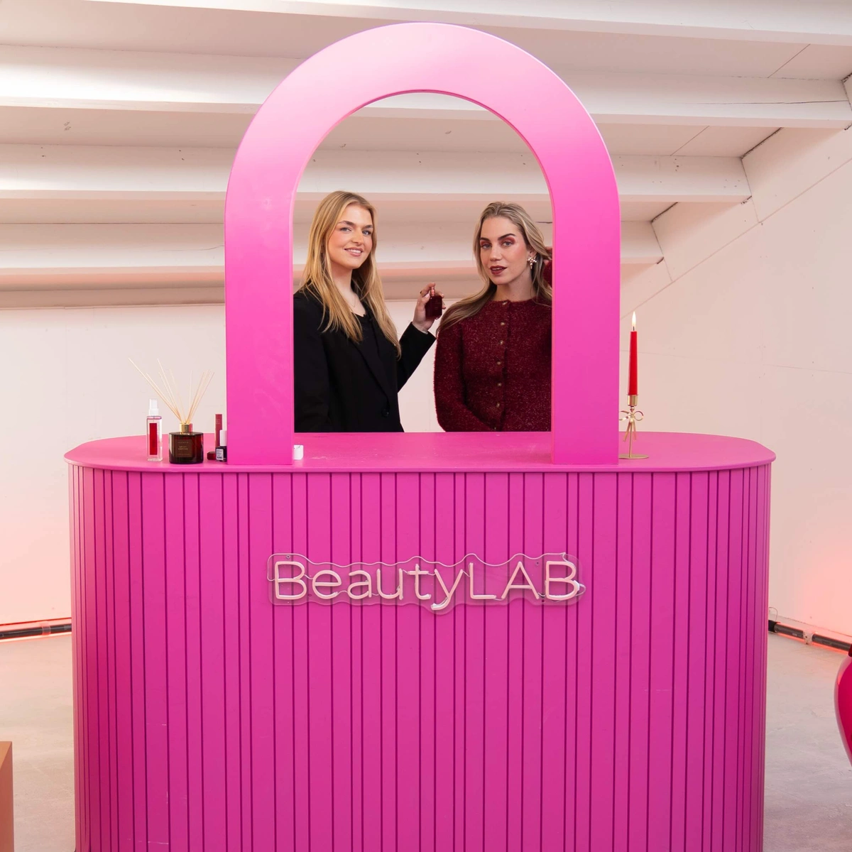 header - ICI PARIS XL - BeautyLAB - Cherry christmas - 2025