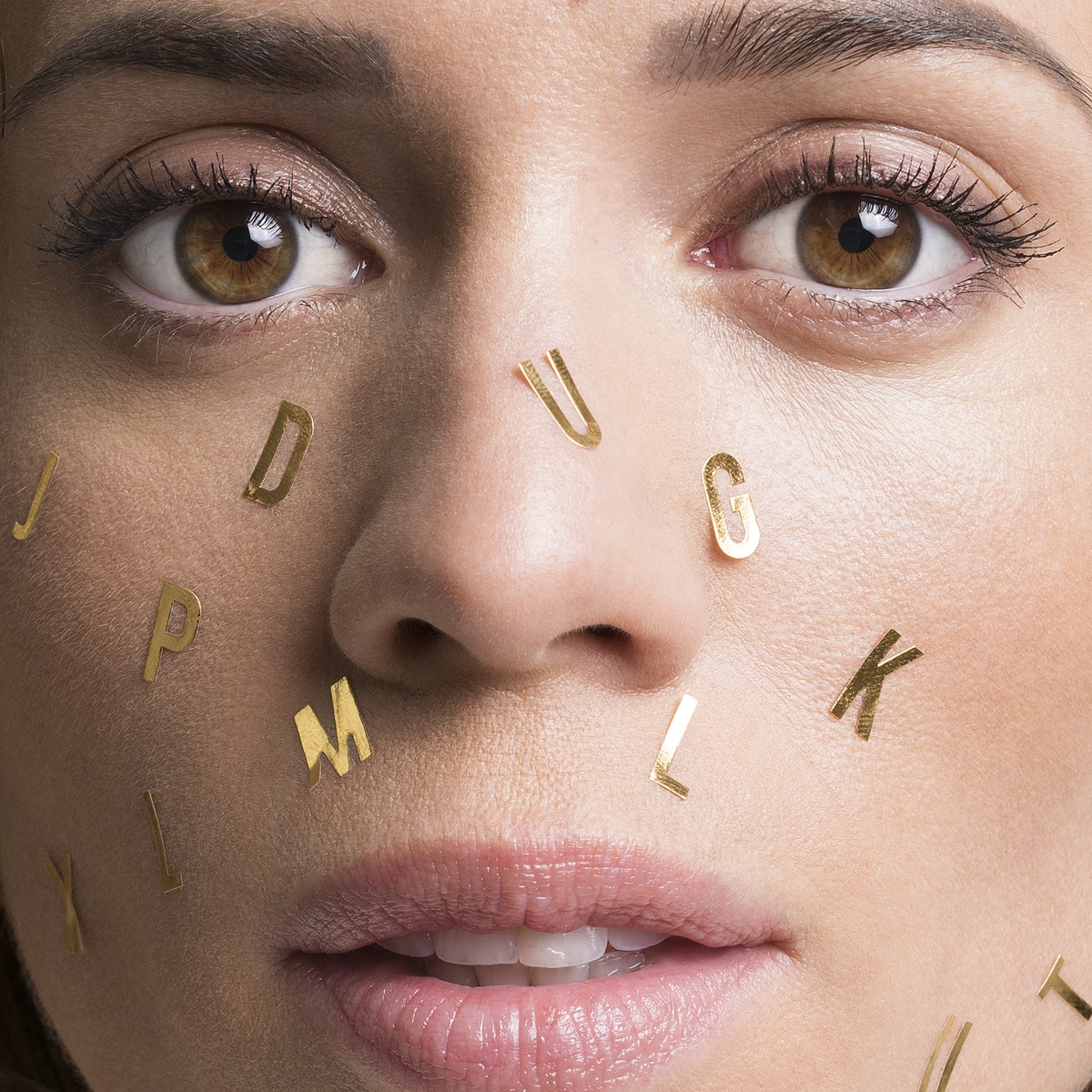 Nienke: 'Mijn kind staat met een potlood kunst op de muur te tekenen'