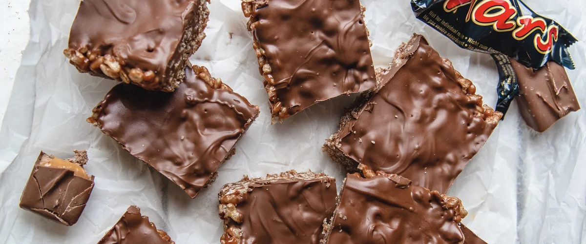 Header/hero - crispy Mars fudge - fokking makkelijk recept - chickslovefood