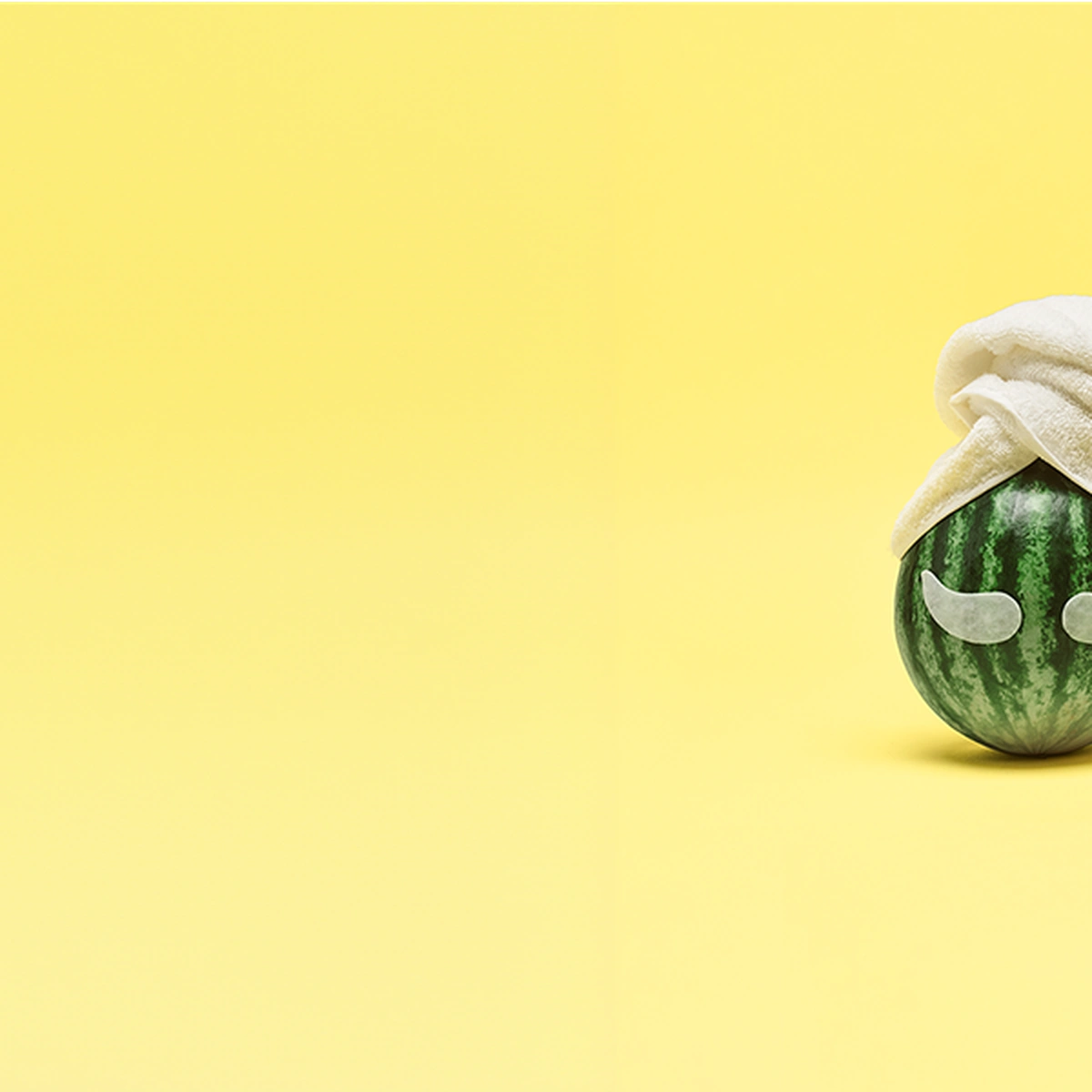 06 -Stills - meloen-selfcare-beauty-handoek-oog-wallen-Tom ten Seldam-Hero3