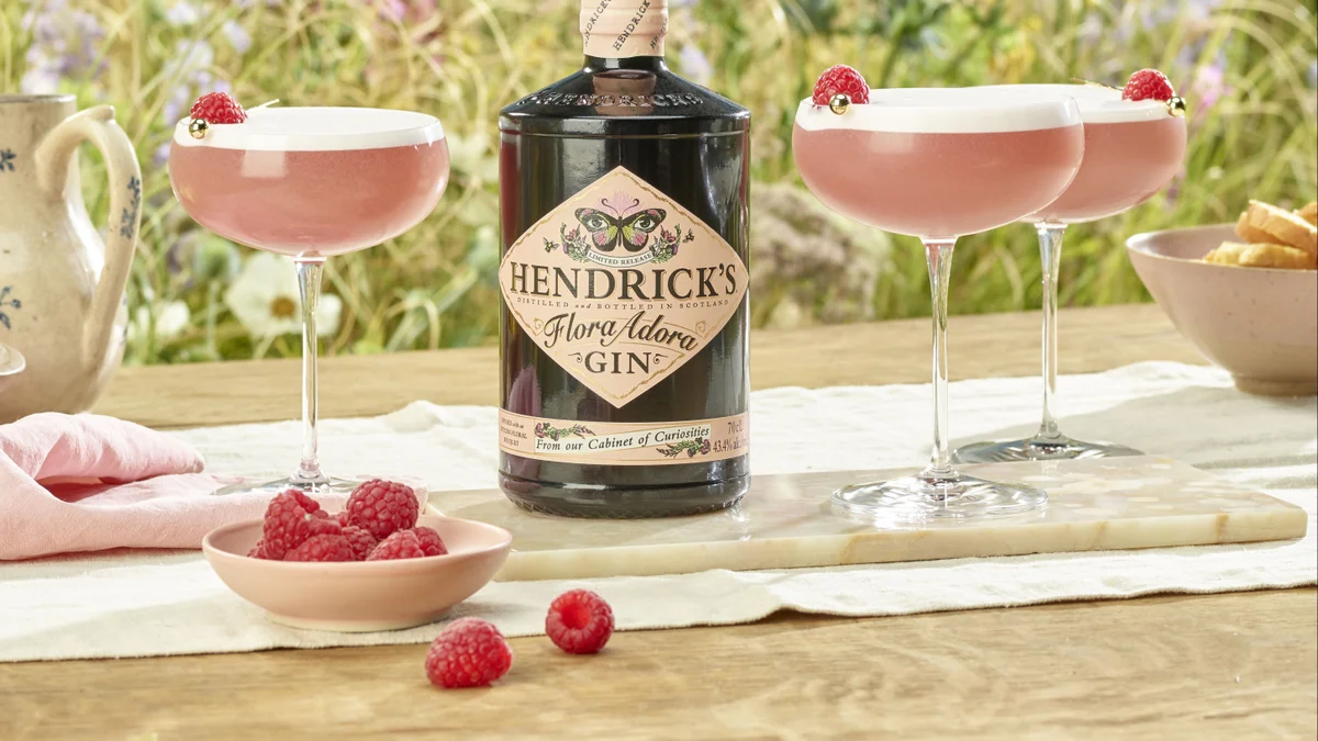 Hendrick's Flora Adora Clover Club