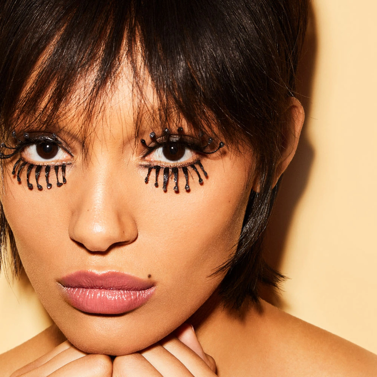 header - wimpers - beauty - valentina - vos