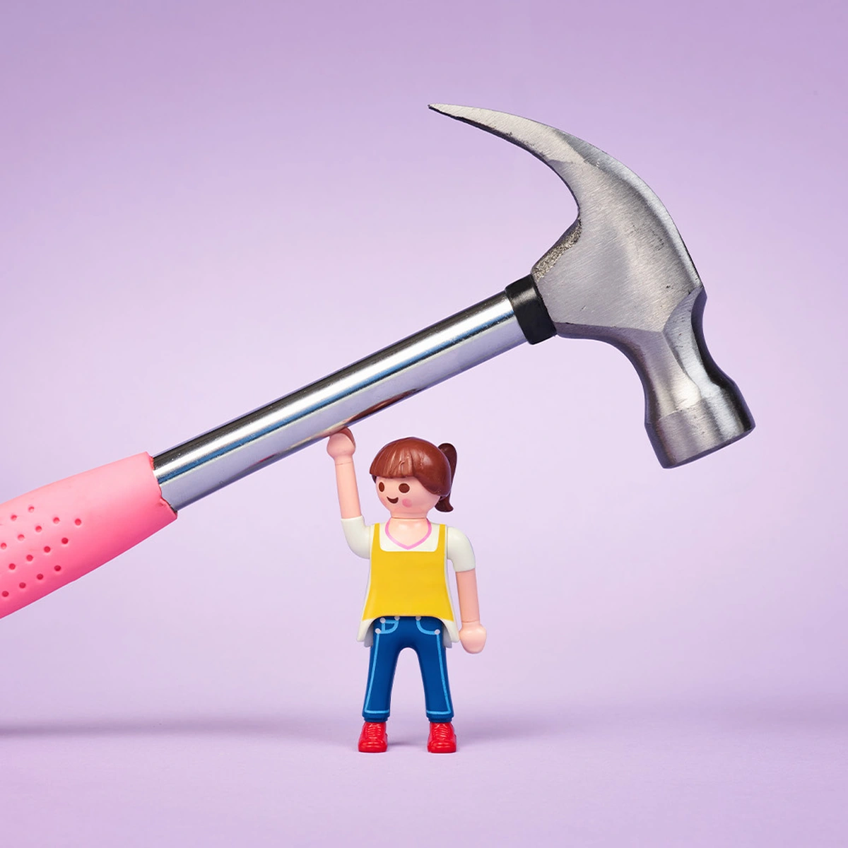 2026 - 3 - Still - B&M Verhaal 3 Liefde & Seks - Hamer - Poppetje - Playmobile - Sterk - Fotografie Tom ten Seldam - Header