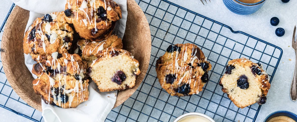 FMR witte chocolademuffins met blauwe bessen