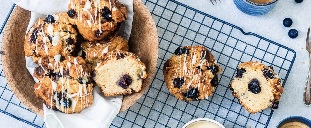 FMR witte chocolademuffins met blauwe bessen