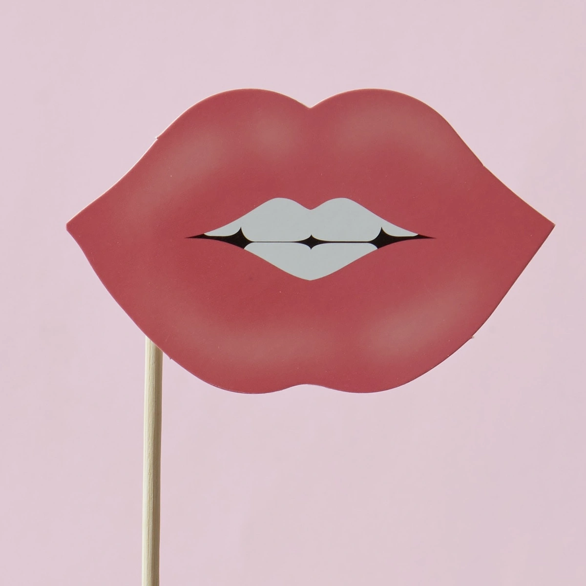 Header - lippen - lip - lipstick - lippenstift - rood - tanden - mond - roze - zoenen - kus - pexels