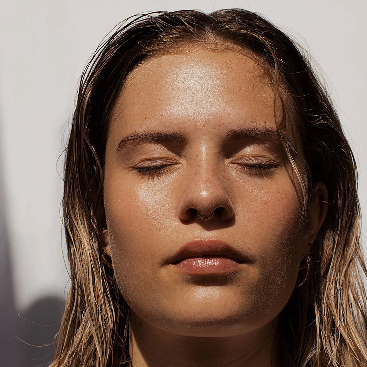 header - care cosmetics - advertorial