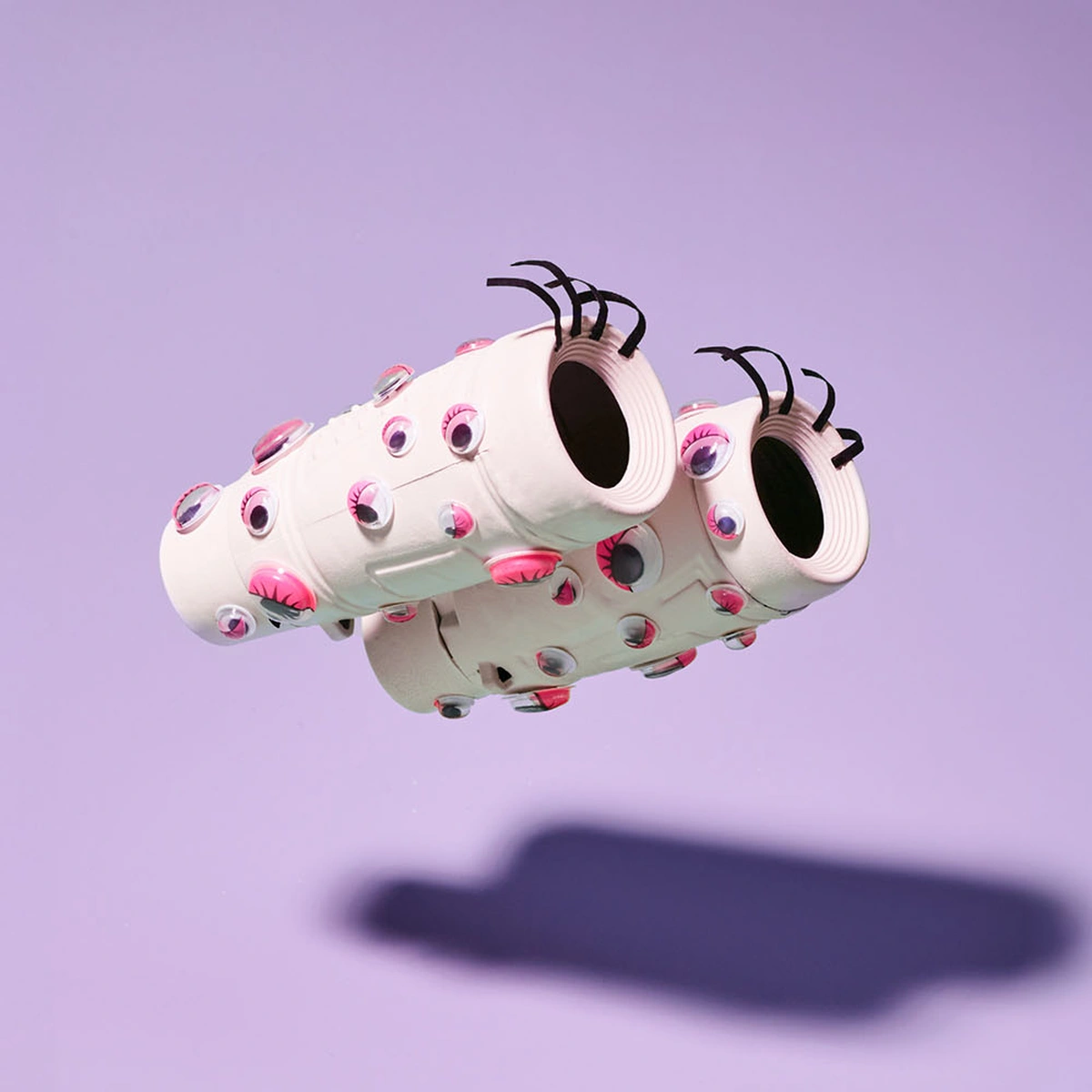 2024- 12- B&M Psyche - Fotografie Tom ten Seldam- Styling Cheri van Rijn - Verrekijker - ogen - wimpers - Header