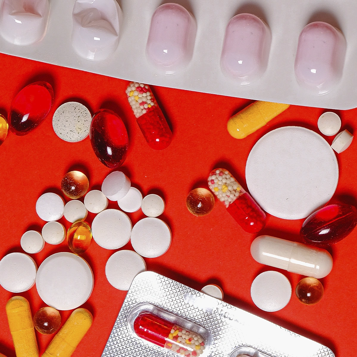 header pillen - vitaminen - pexels anna-shvets