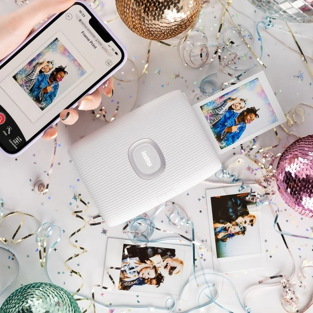 header - Instax - Fuji Film - polaroid camera