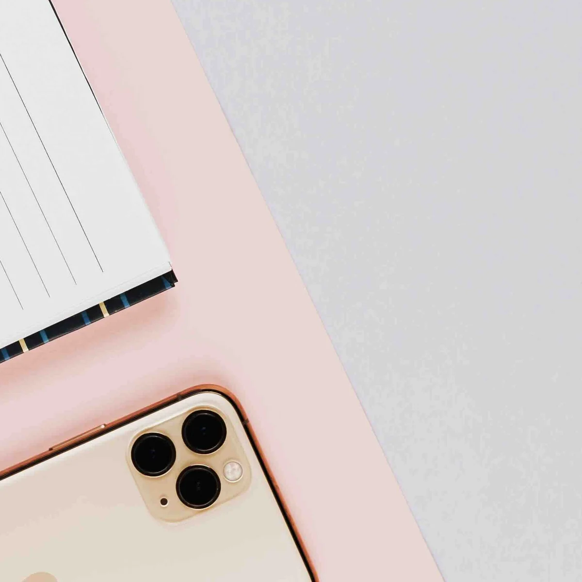 Vision board - notitieboekje - iPhone - werken - Pexels