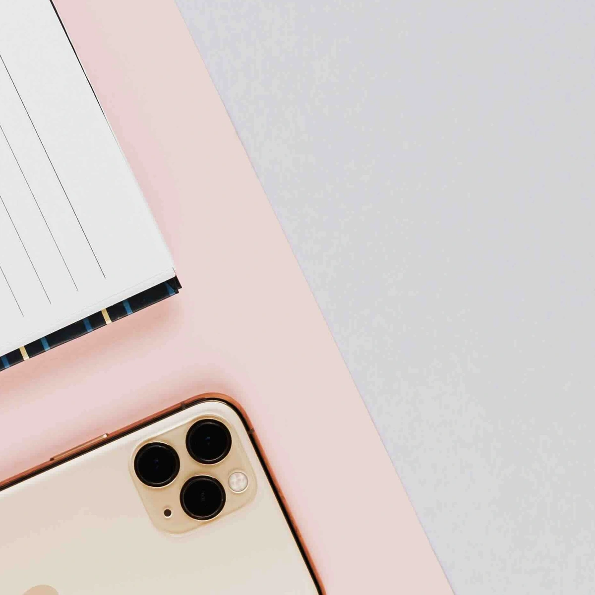 Vision board - notitieboekje - iPhone - werken - Pexels